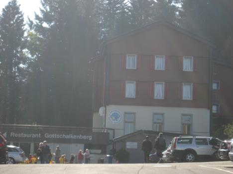 Sonntag 003.jpg   16kb   26.03.2021 22:41:32